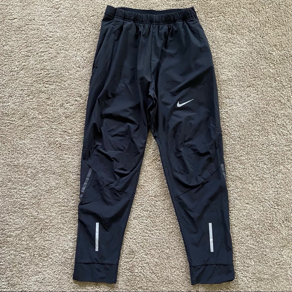 Nike Tapered Woven Running Pants